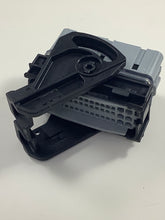 Load image into Gallery viewer, PPI0001500 - DELPHI - 64 POS. AUTOMOTIVE CONNECTOR
