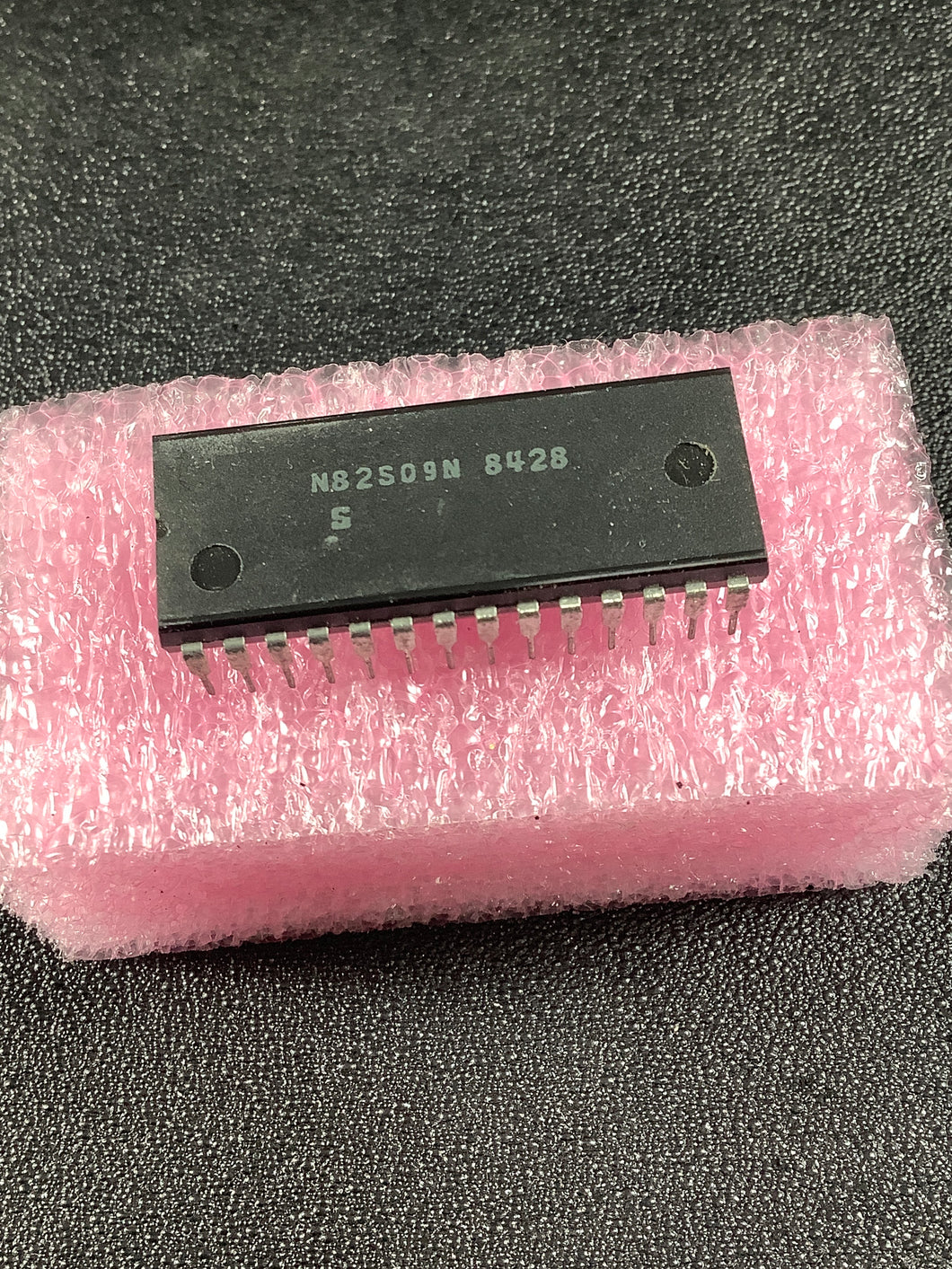 N82S09N - SIGNETICS - 576-BIT BIPOLAR RAM (64 X 9)