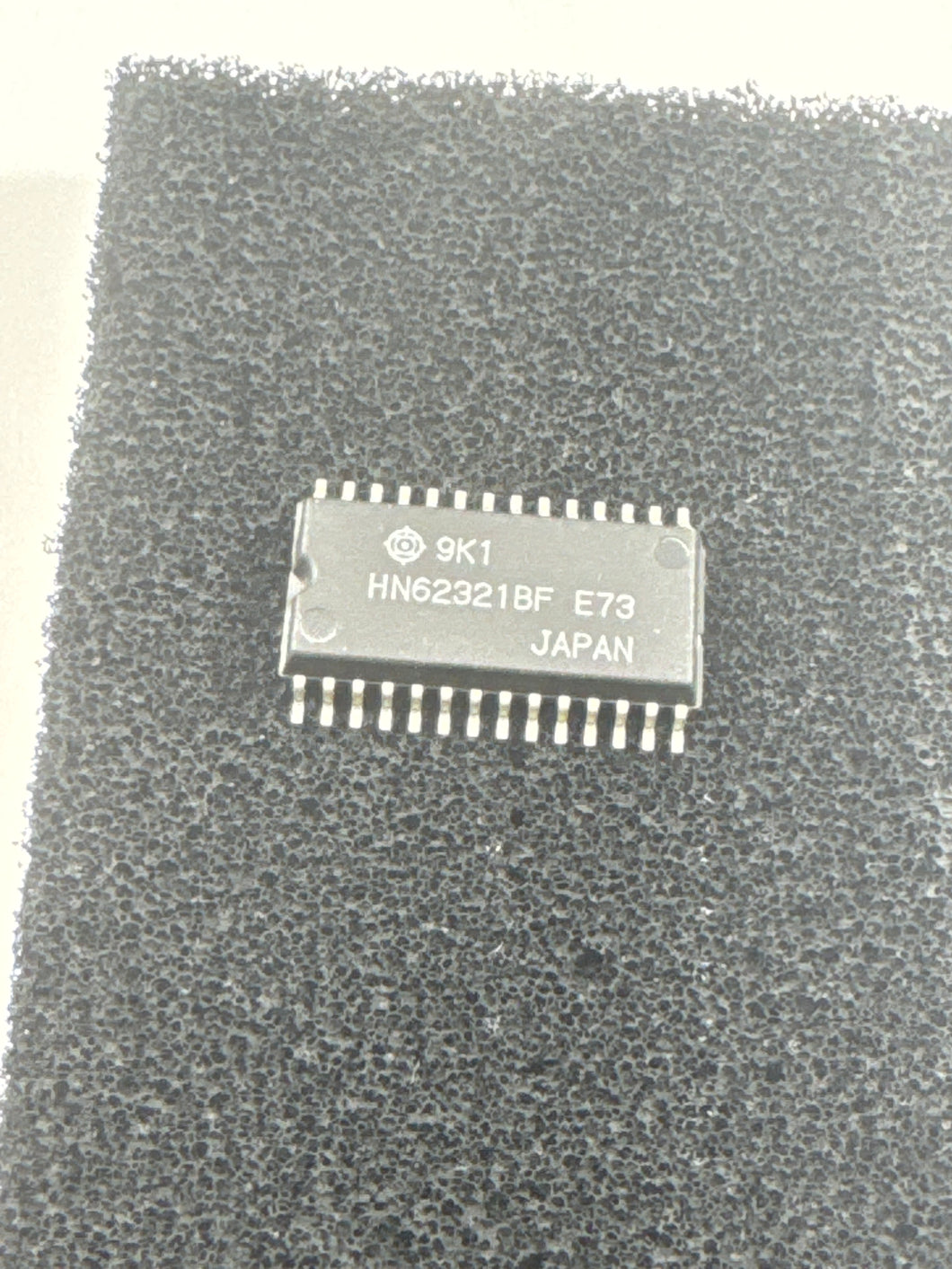 HN62321BF - HITACHI - MASK ROM, 128KX8, 200ns, CMOS, PDSO28