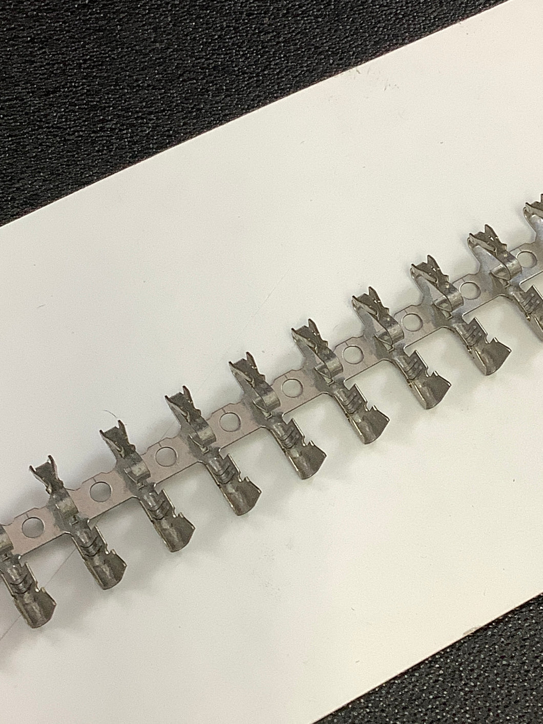 08-50-0187 -C - MOLEX - Non-Gendered Contact Tin 22-30 AWG Crimp, Chain Form, 100 contacts per package. Quantity Shown Available = 100 Packs.