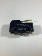 Load image into Gallery viewer, BZ-2RW80116-A2 - Micro Switch - BASIC SWITCH, MEDIUM LEVER, 15A
