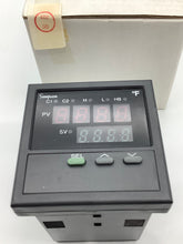Load image into Gallery viewer, P21301300 - SIMPSON - Digital Panel Meter THERMOCOUPLE/RTD IN 4-20 MA OUTPUT
