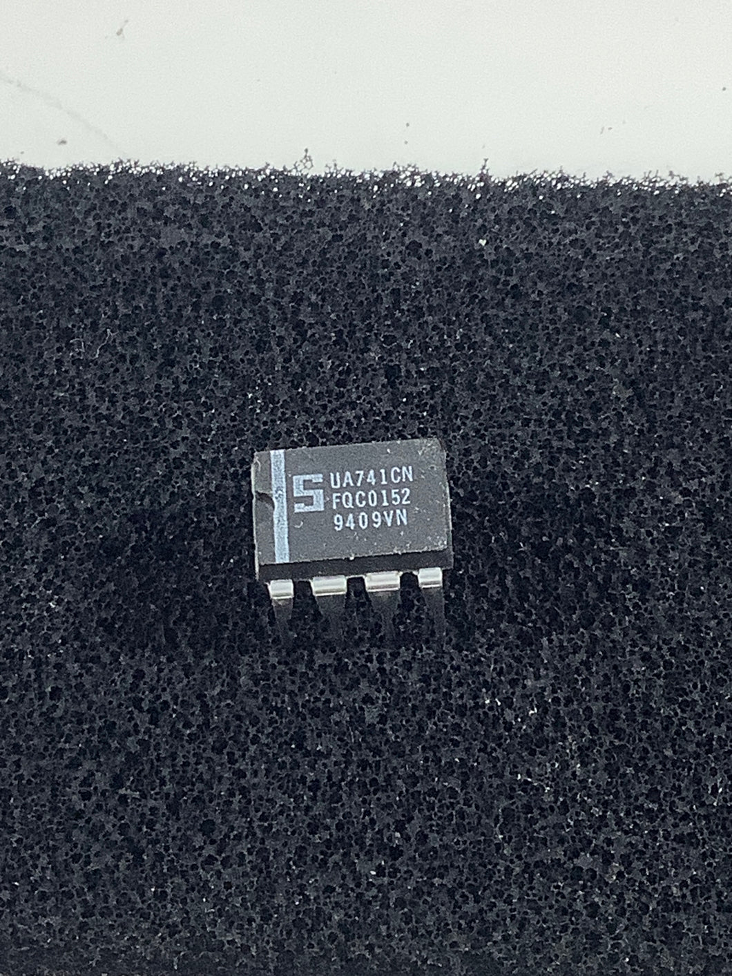 UA741CN - SIGNETICS - Operational Amplifier