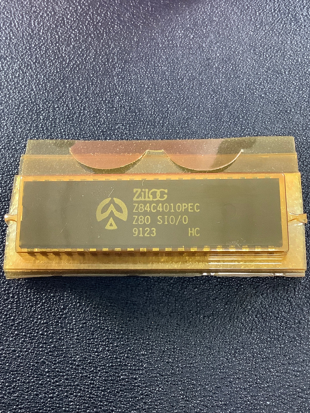 Z84C4010PEC - ZILOG -  I/O Controller Interface IC / Z80-SI0/0