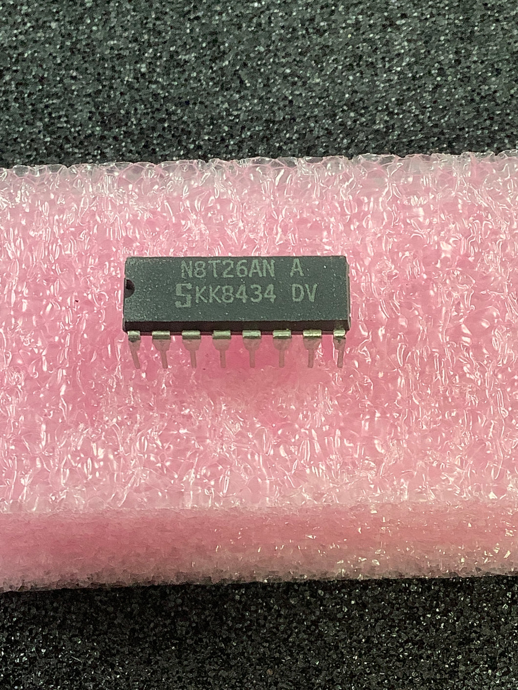 N8T26AN - SIGNETICS - Bus Driver/Transceivers