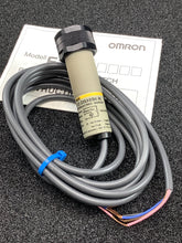 Load image into Gallery viewer, E3F2-DS10B4-N - OMRON - Photoelectric Switch 10-30VDC 12CM
