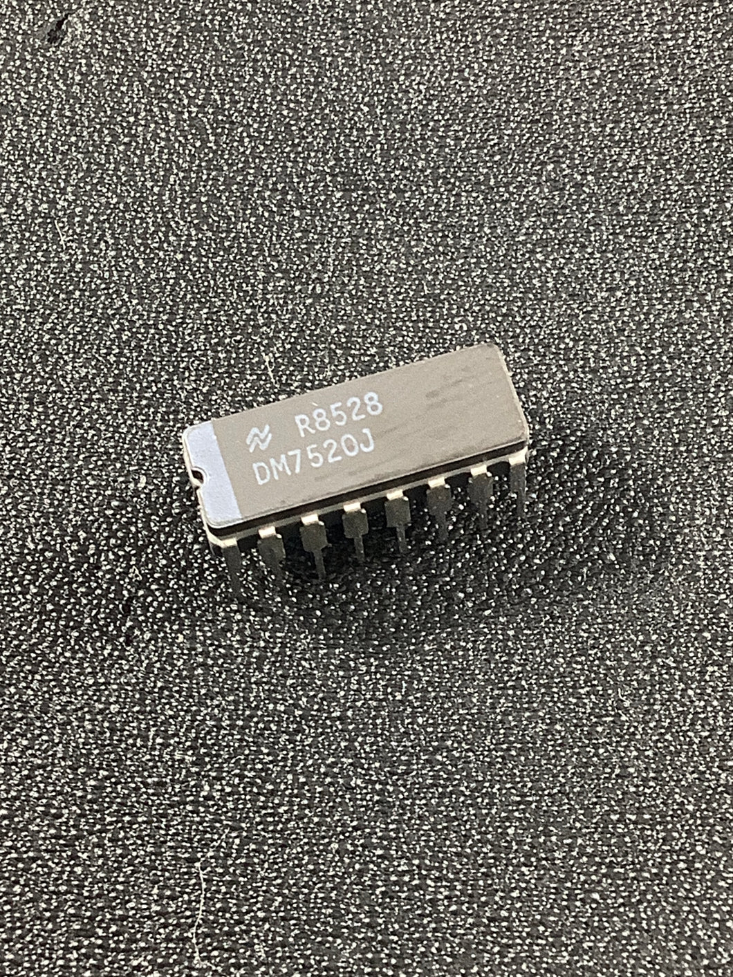 DM7520J - NSC - TRI-STATE Programmable Binary Counter