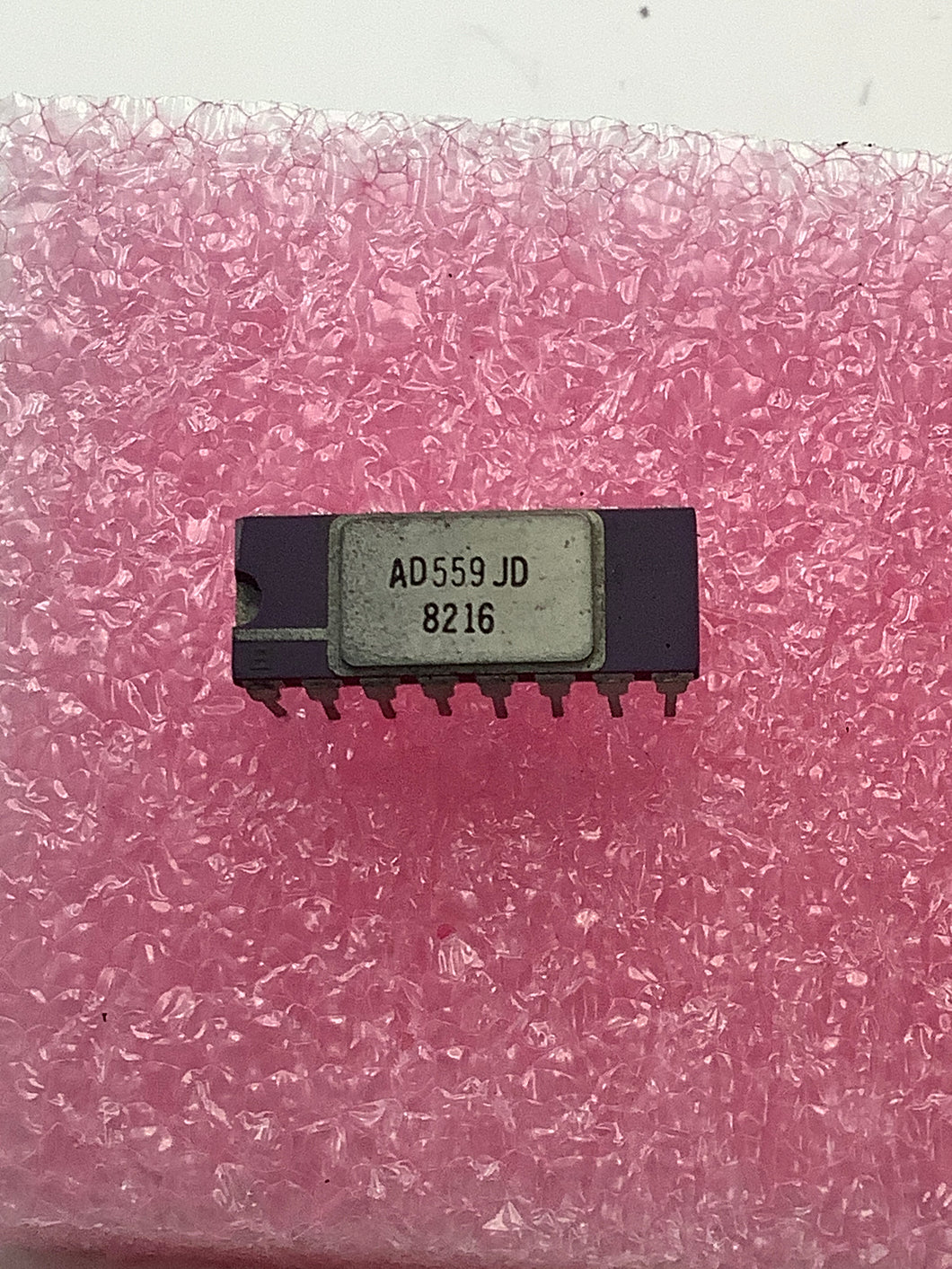 AD559JD -  - 8-Bit DAC Digital Converter