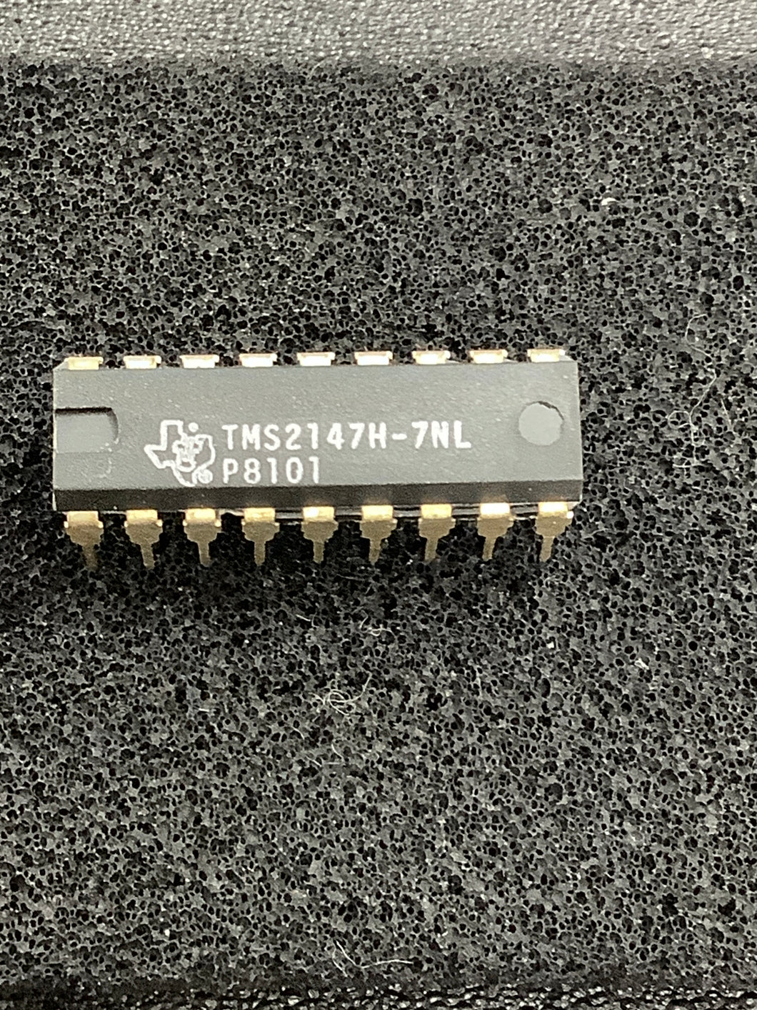 TMS2147H-7NL - TI - 4KX1 SRAM