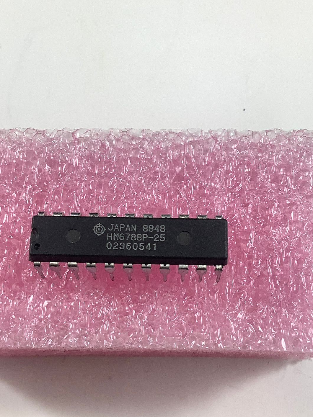 HM6788P-25 - HITACHI - Static RAM, 16Kx4, 22 Pin, Plastic, DIP