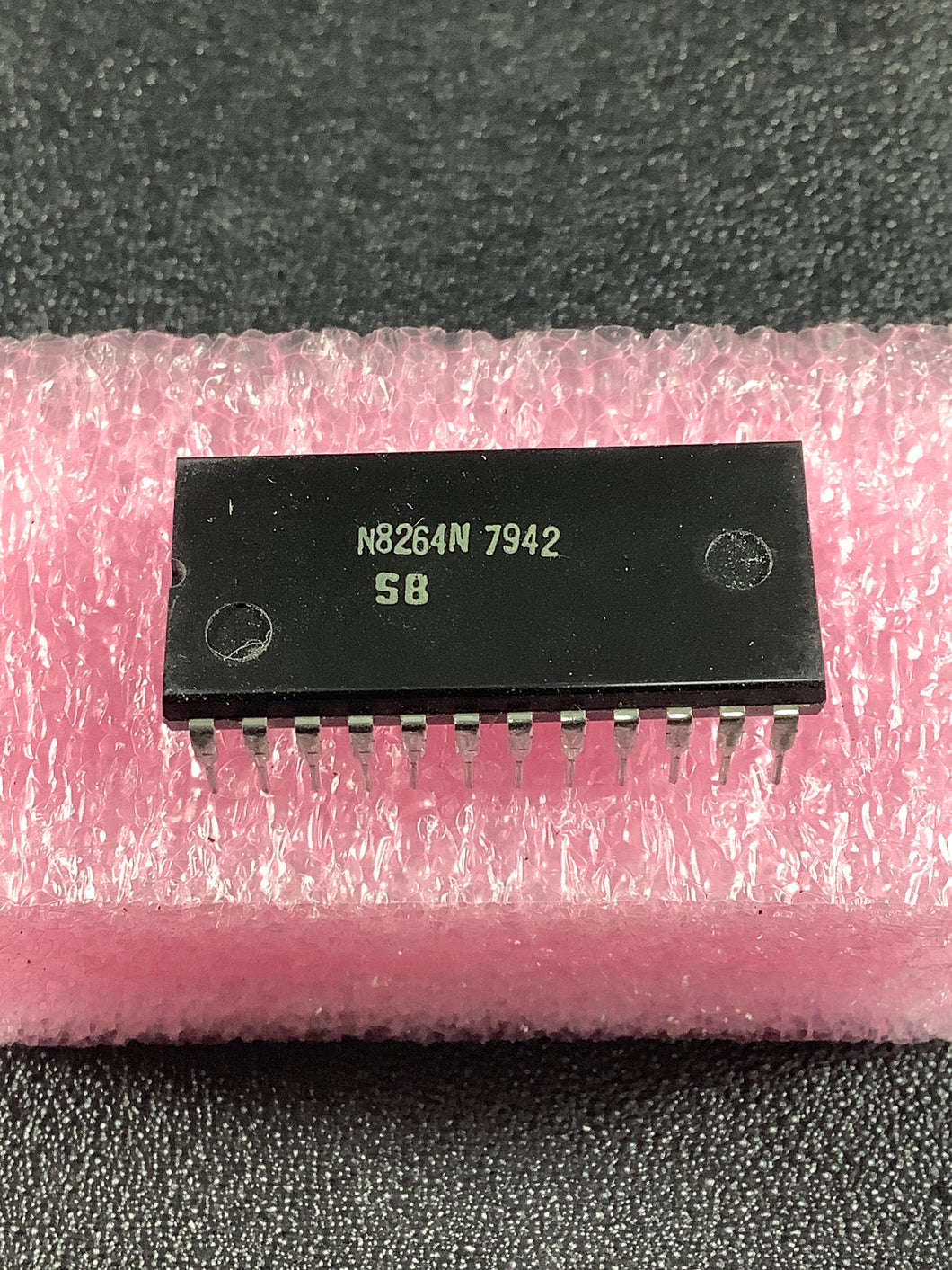 N8264N - SIGNETICS - 3 INPUT 4 BIT DIGITAL MULTIPLEXER