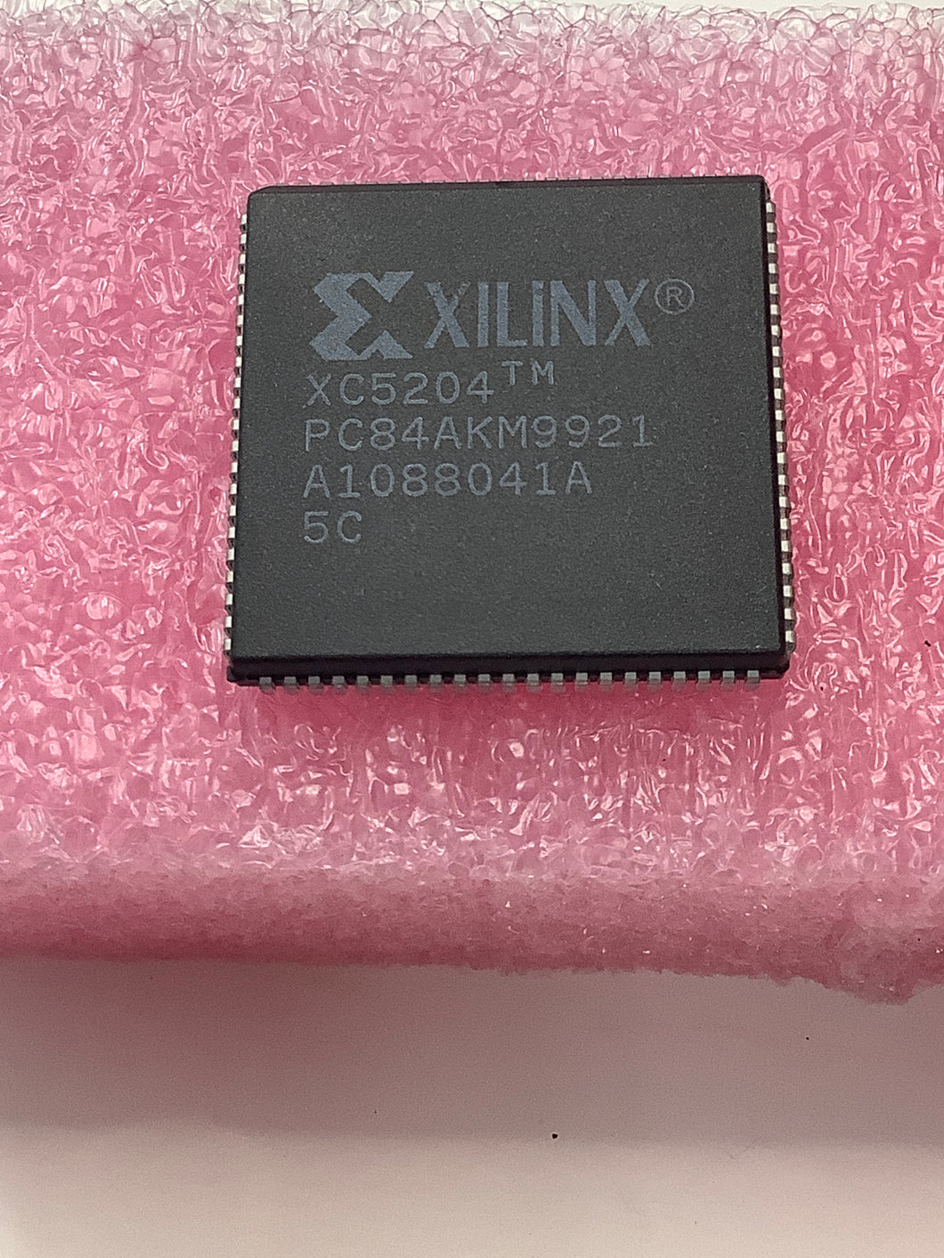 XC5204PC84AKM - XILINX - FIELD PROGRAMMABLE GATE ARRAY;