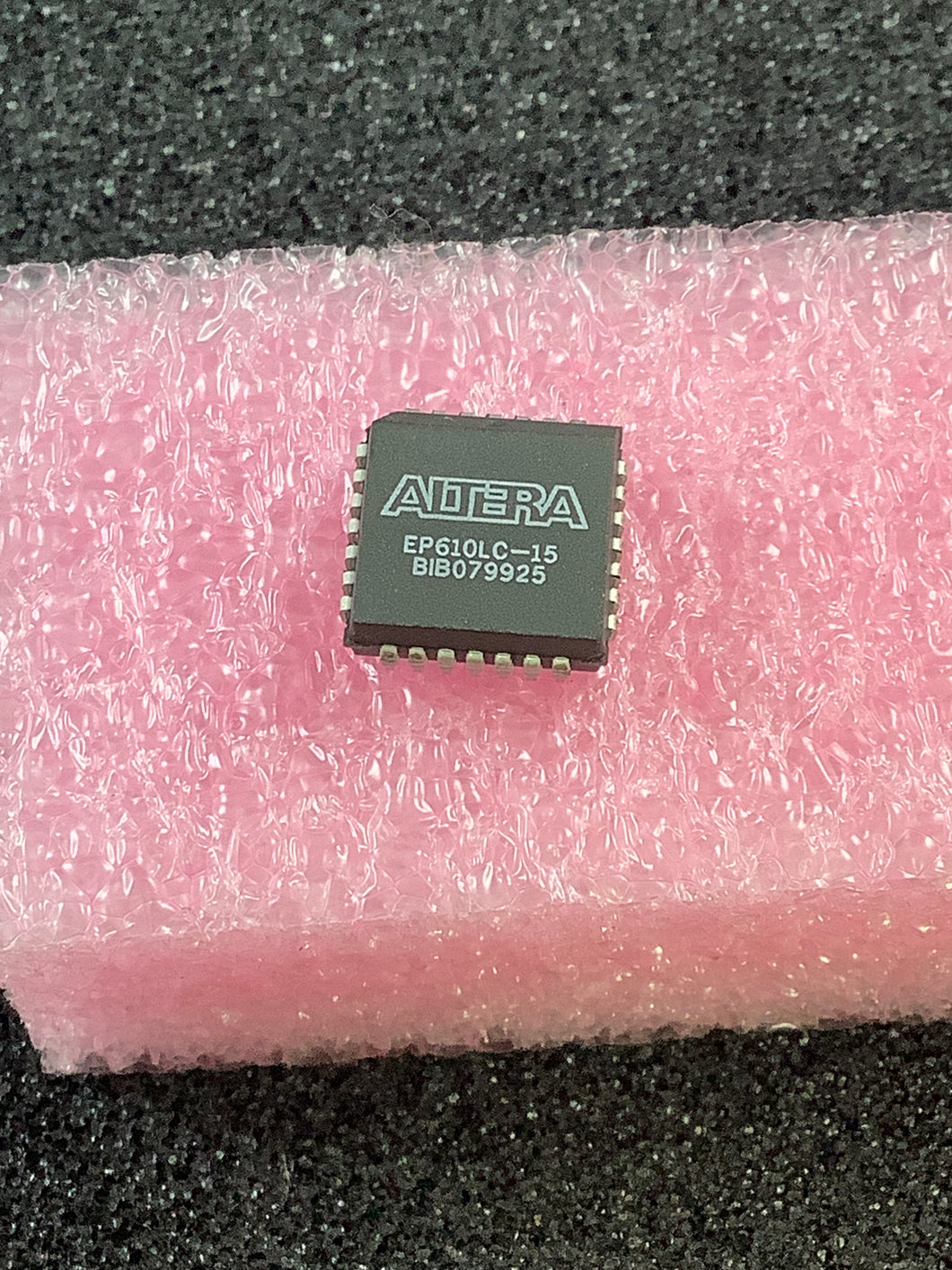 EP610LC-15 - ALTERA - Programmable Logic Device (PLD)