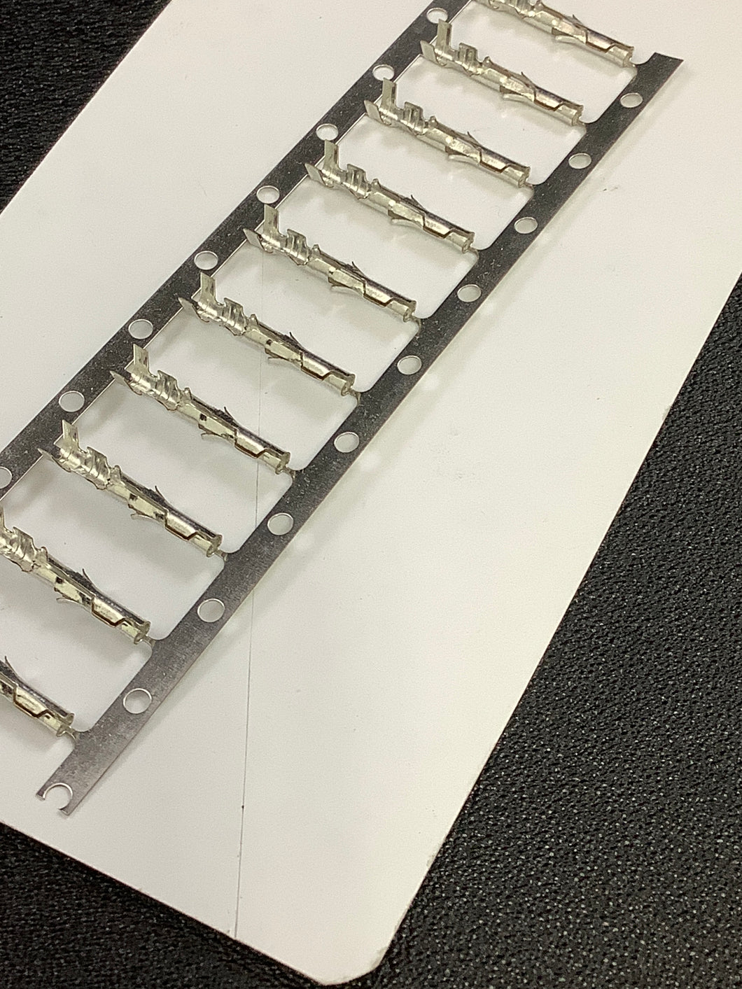 02-06-1104 -C - MOLEX - Socket Contact Tin 18-24 AWG Crimp, Chain Form, 100 contacts per package. Quantity Shown Available = 100 Packs.