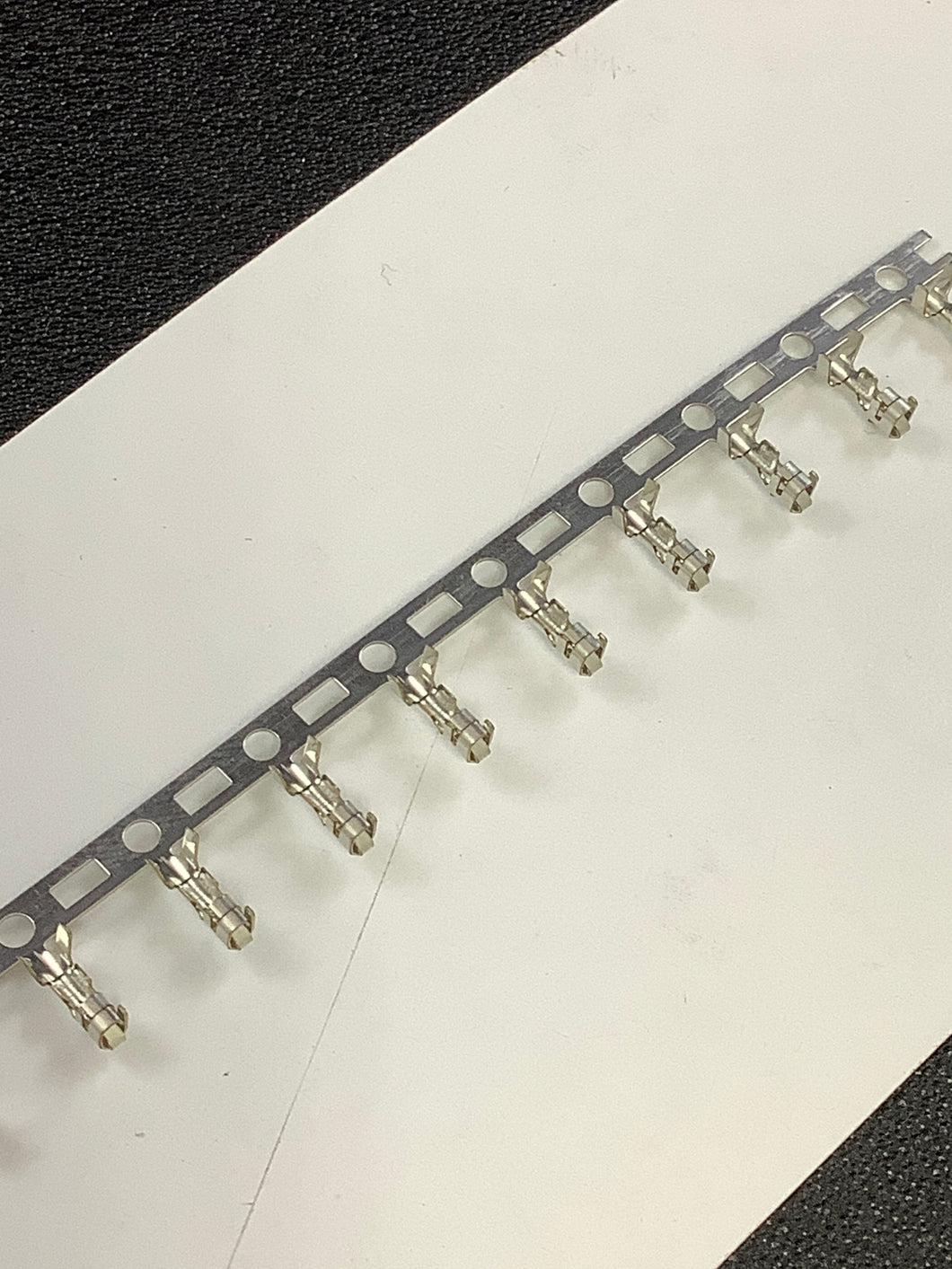 SXH-001T-0.6 -C - JST - Terminals XH CONTACT 26-22 AWG, Chain Form, 100 contacts per package. Quantity Shown Available = 100 Packs.