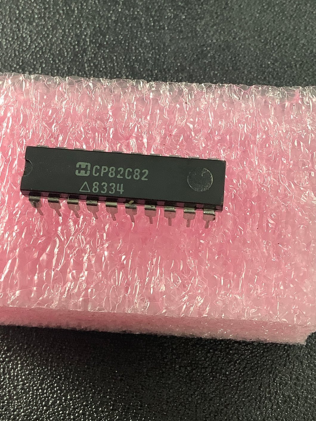 CP82C82 - HARRIS - CMOS Octal Latching Bus Driver