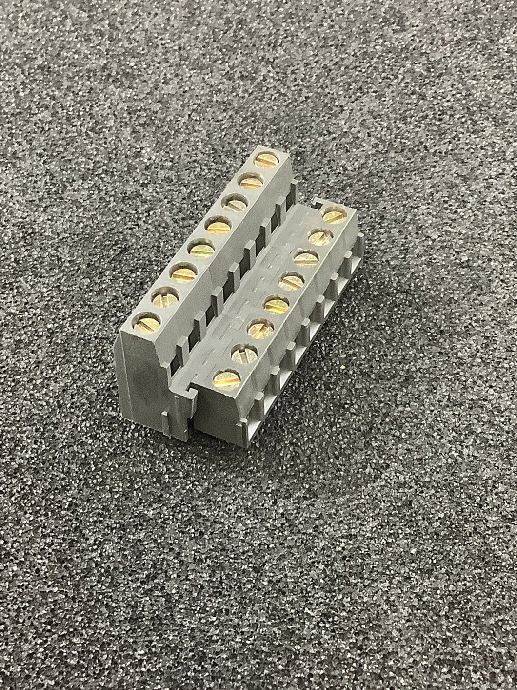 140-B-151/16 - WECO - 16 POS TWO TIER TERMINAL BLOCK, 5MM Pitch