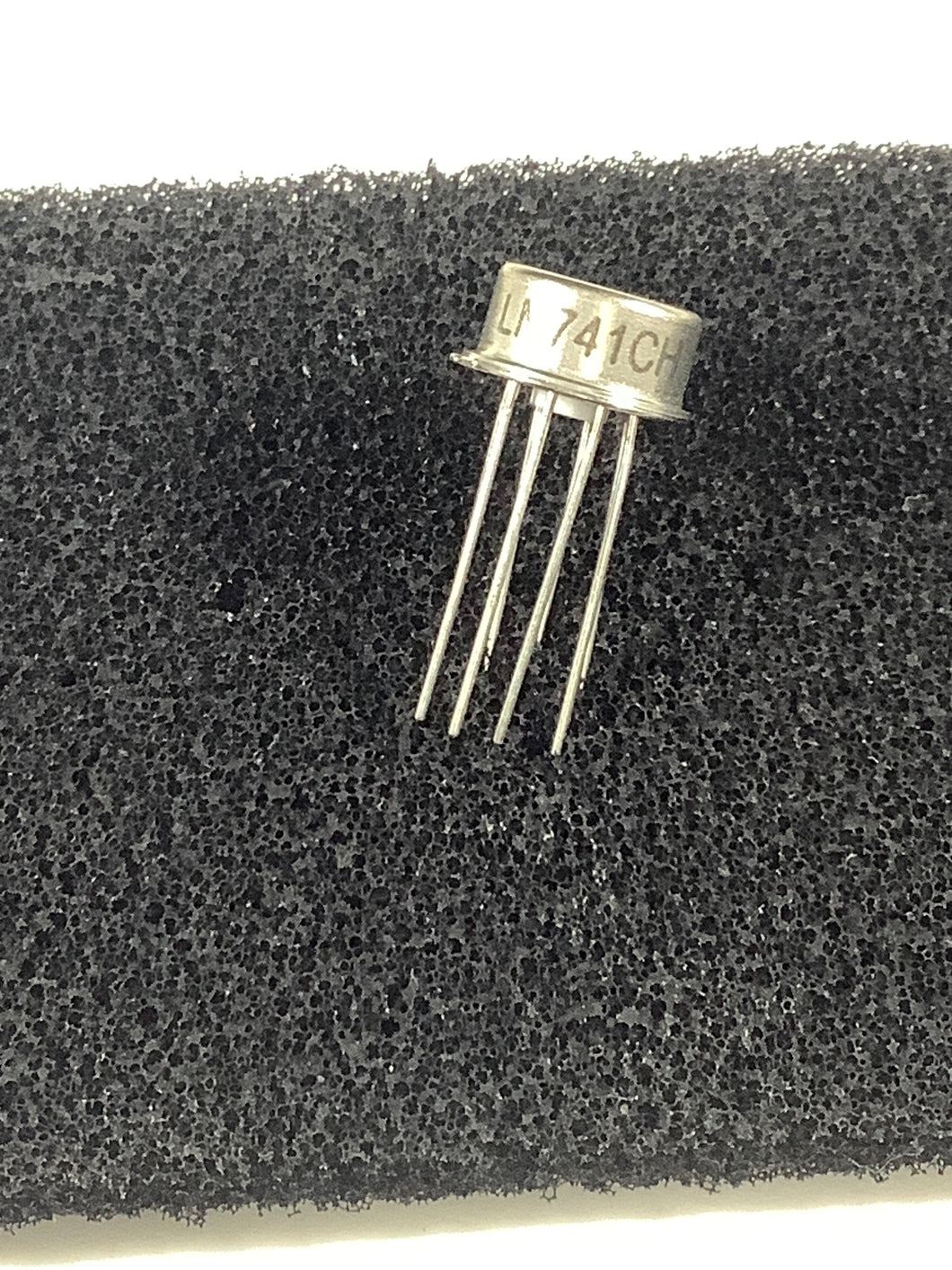 LM741CH - NATIONAL - Operational Amplifiers