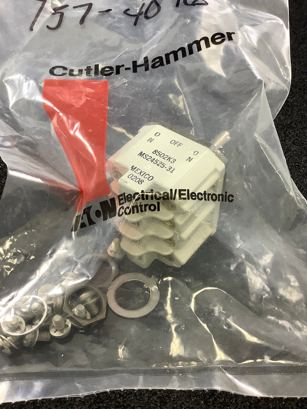 8502K3 - CUTLER HAMMER - Switch,Toggle,4 Pole,ON-OFF-(ON),11A,115VAC,Sealed,Screw Terminal,MS24525-31