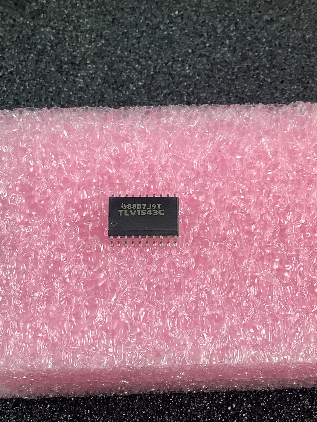 TLV1543C - TI - 3.3-V 10-BIT ANALOG-TO-DIGITAL CONVERTER