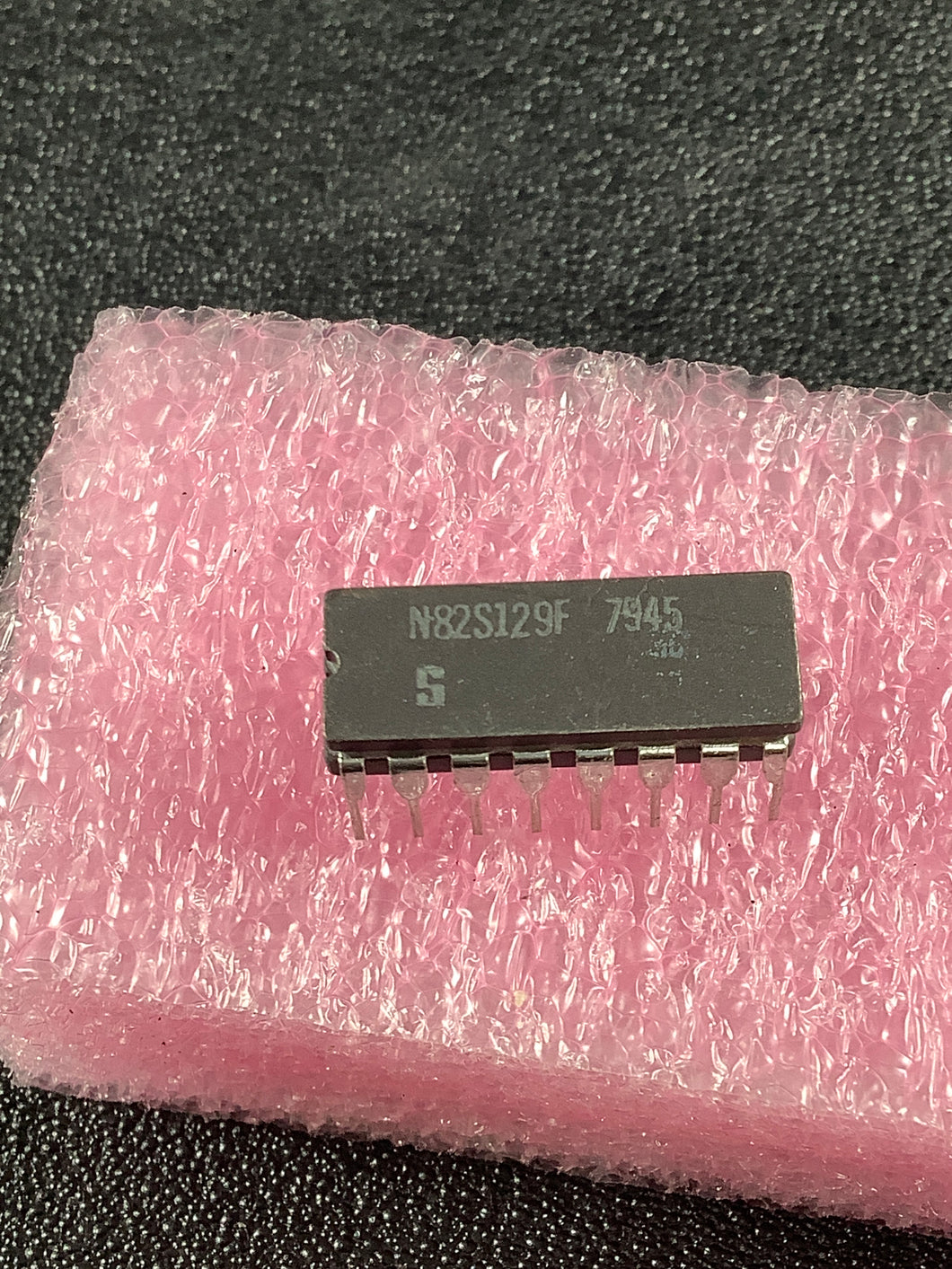 N82S129F - SIGNETICS - 1K BIT TTL BIPOLAR PROM