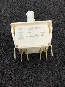 F79-30A - CHERRY - Switch DPDT Panel Mount, Snap-In