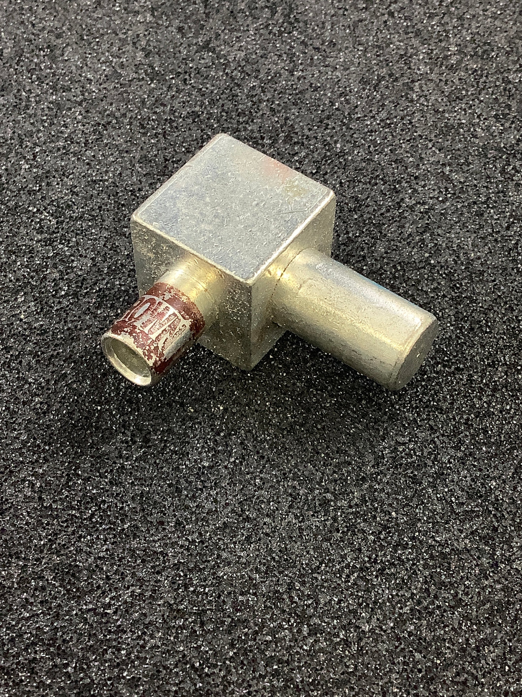MD2M-3 - Thomas & Betts - KUBE Male (One Load) Copper Motor Pigtail Disconnect, Wire Size 2 AWG, Body Size 3, Die Color Code Brown