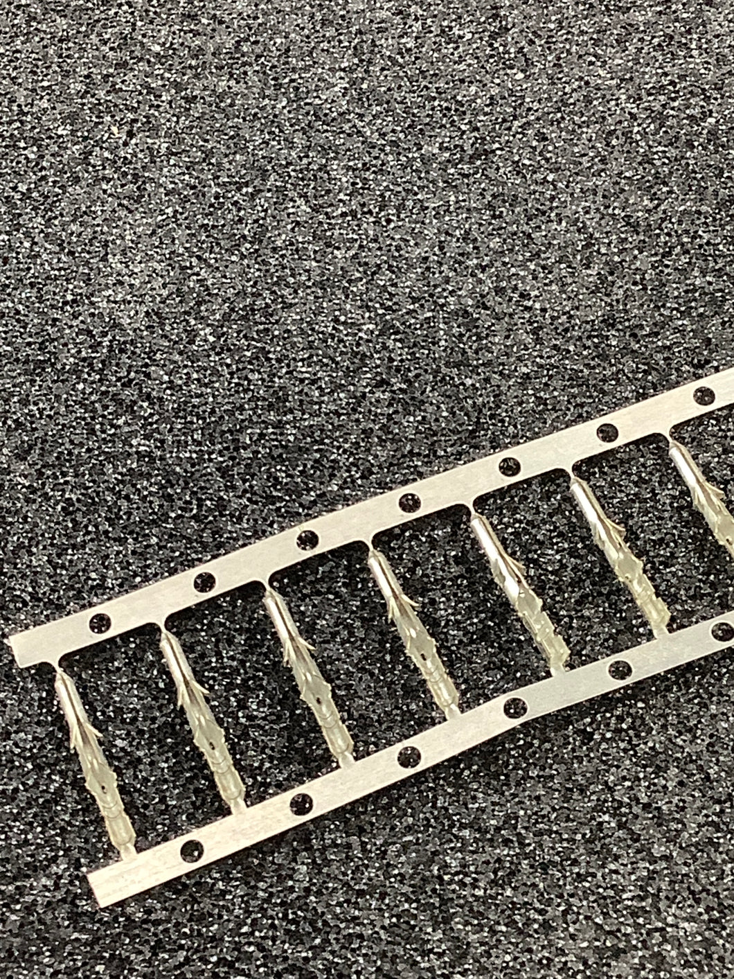 02-06-2131 -C - MOLEX - Pin Contact Tin 24-30 AWG Crimp, Chain Form, 100 contacts per package. Quantity Shown Available = 100 Packs.