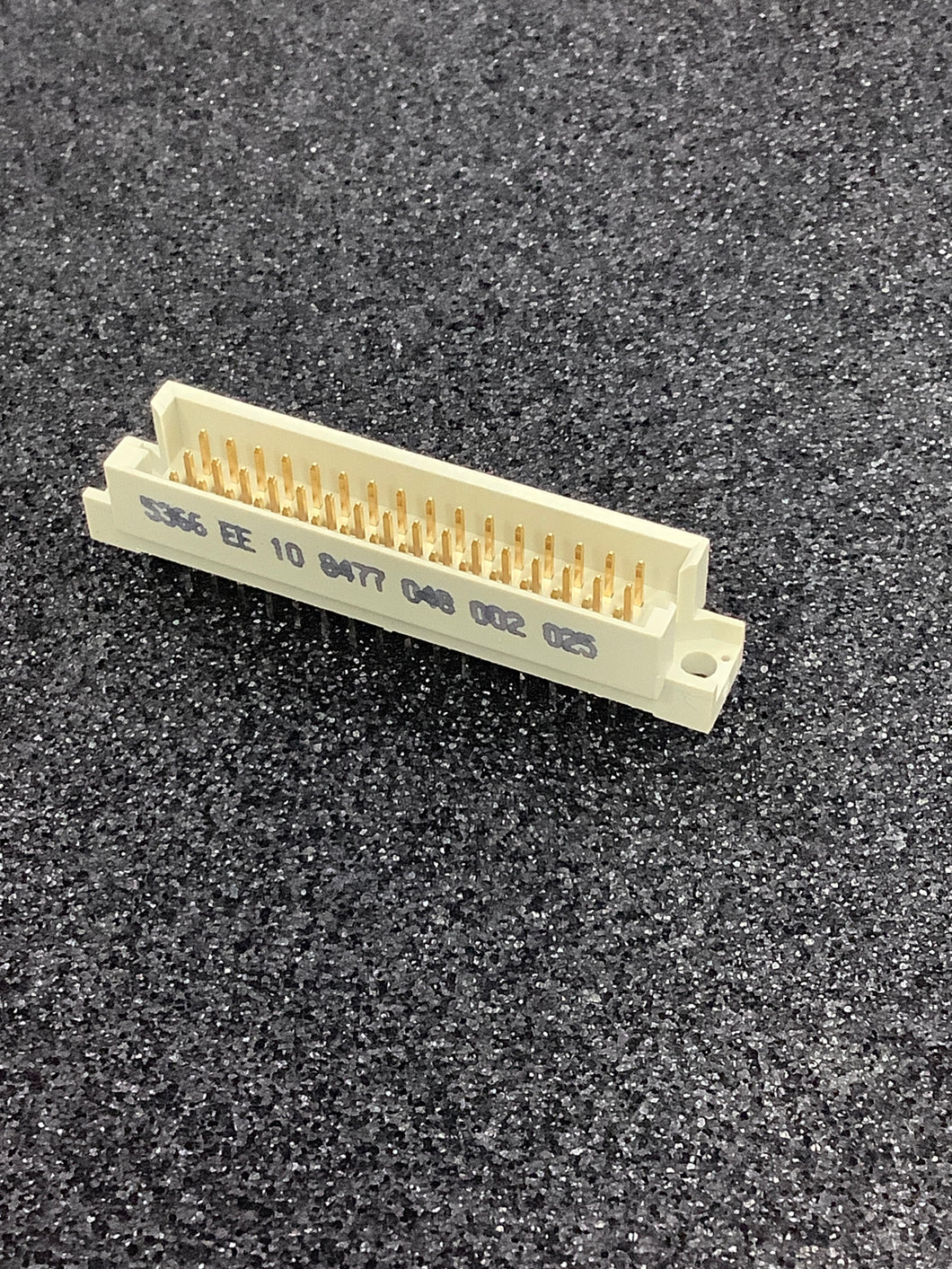 10-8477-048-002-025 - AVX/ALCO - 48 PIN DIN,  Male Style 1/2 R