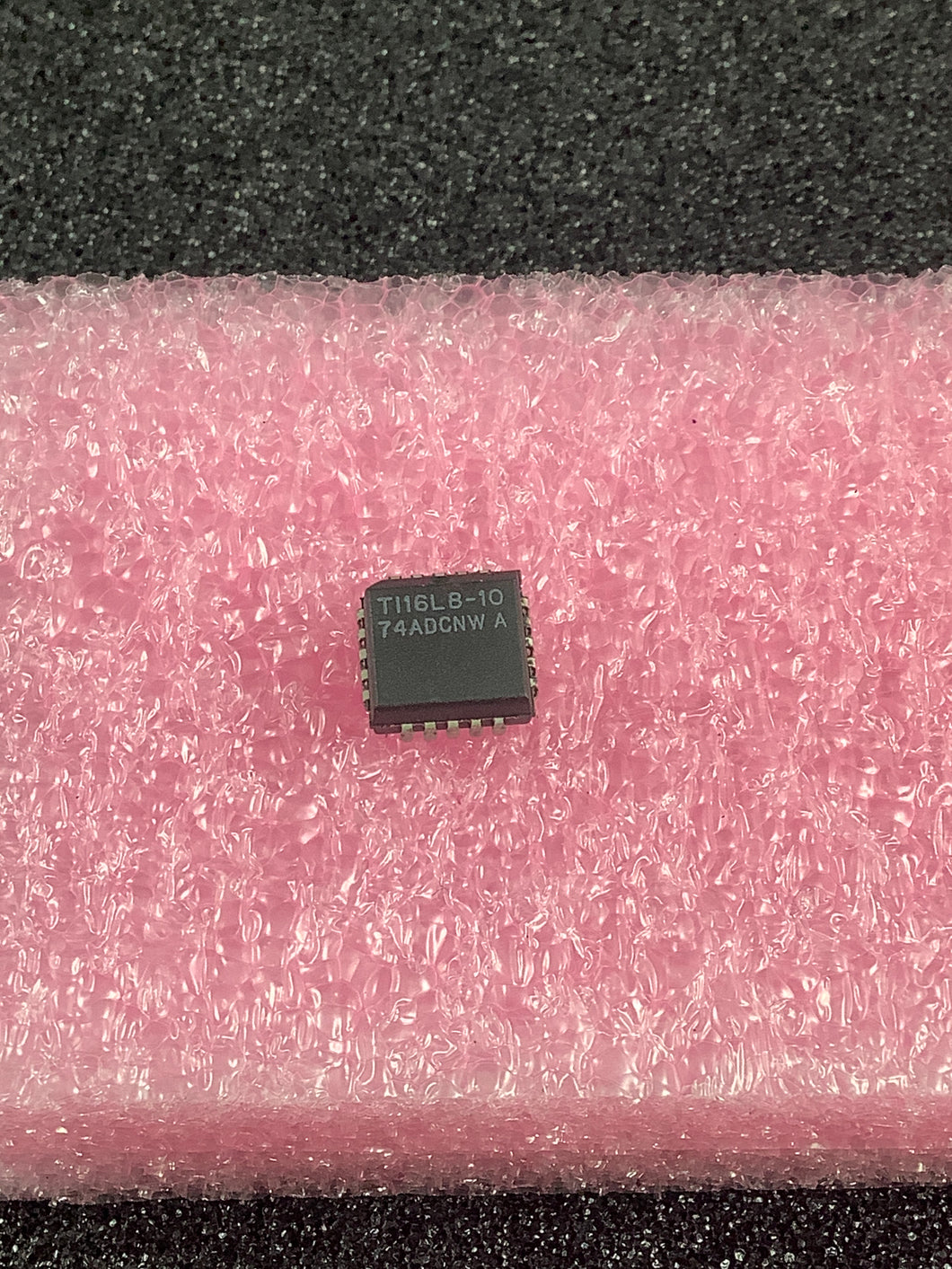 TI16L8-10 - TI - Programmable Array Logic