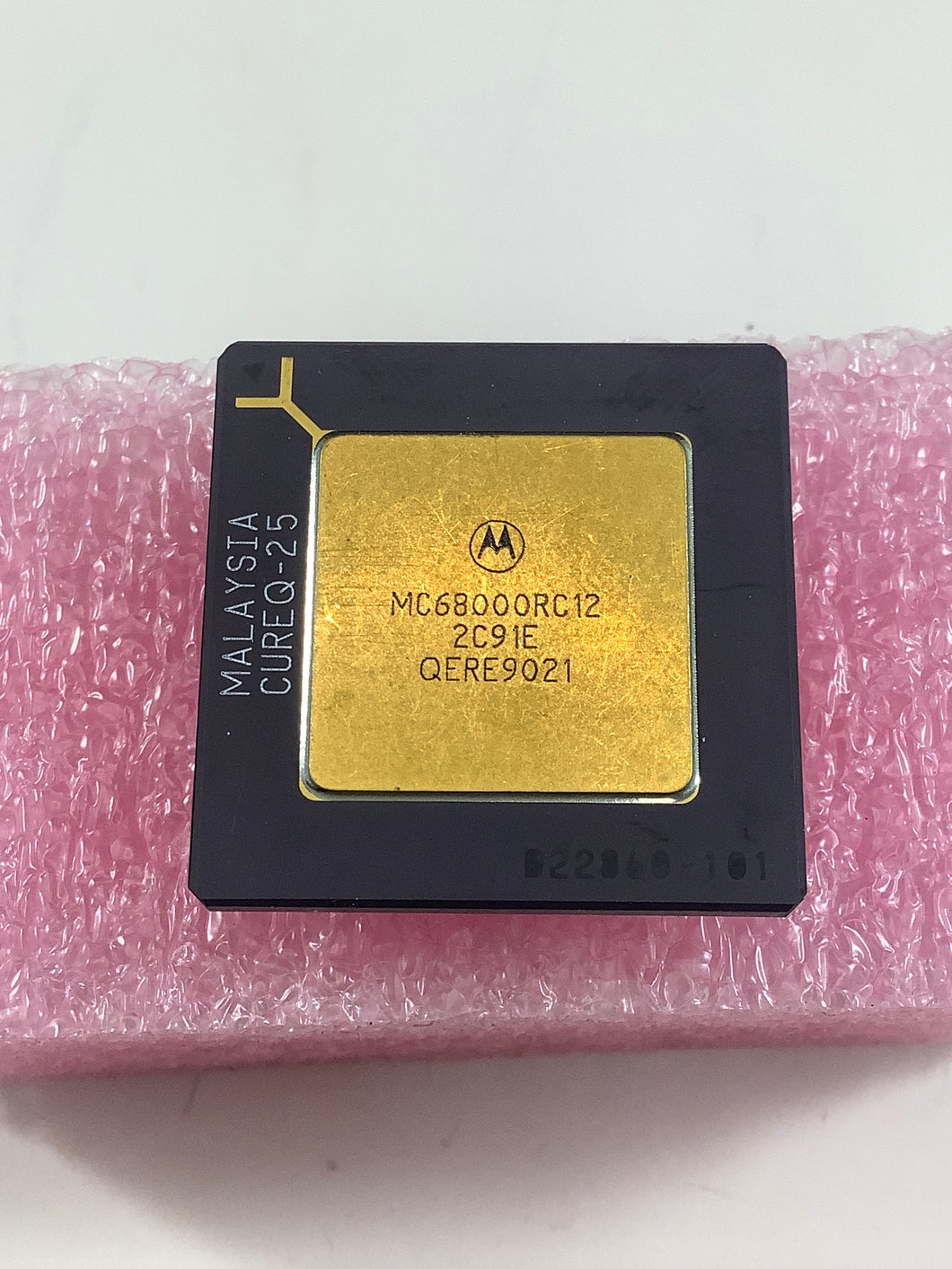 MC68000RC12 - MOTOROLA - 16-Bit Microprocessor