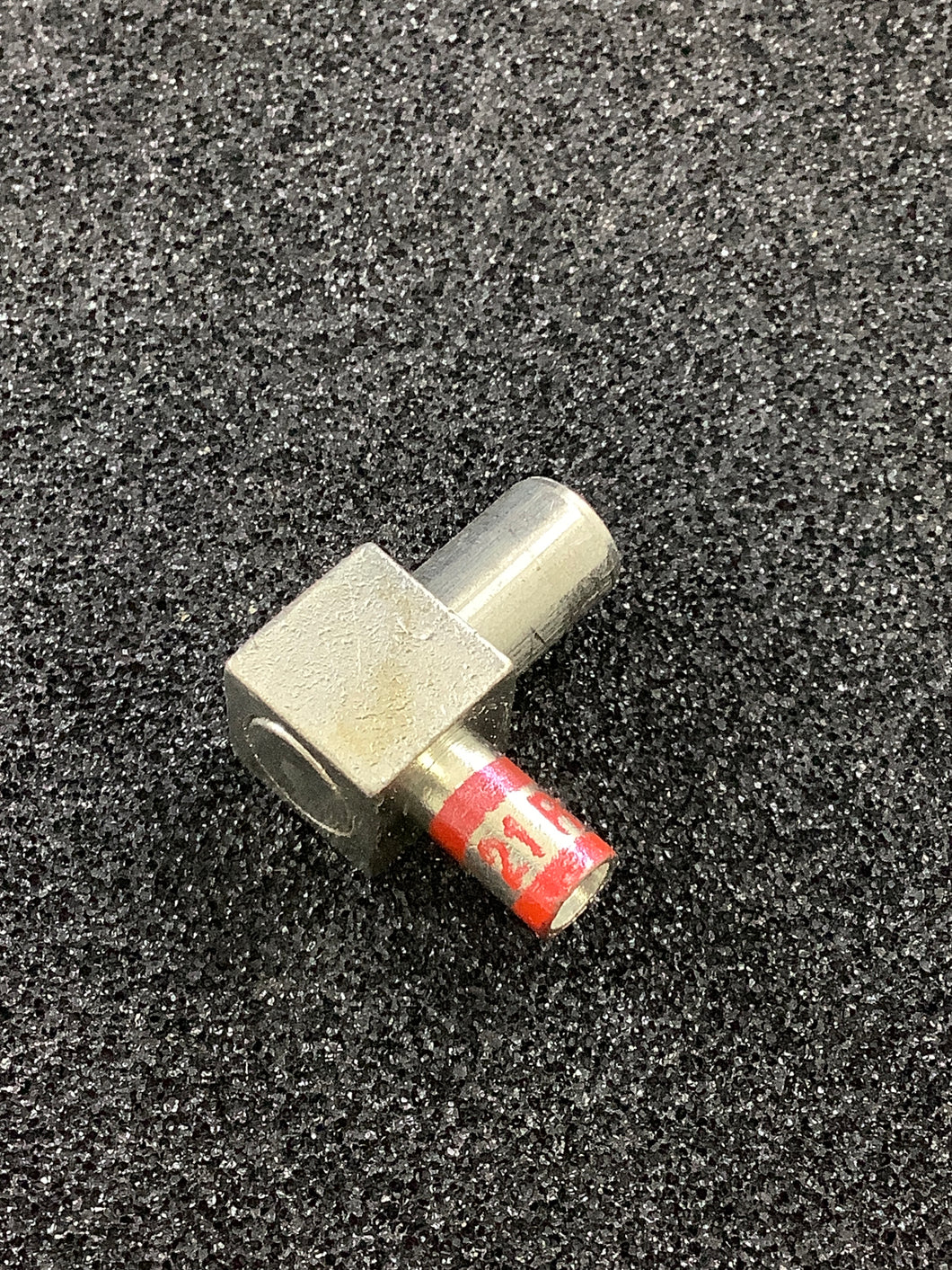 MD8M-2 - Thomas & Betts - KUBE Male (One Load) Copper Motor Pigtail Disconnect, Wire Size 8 AWG, Body Size 2, Die Color Code Red