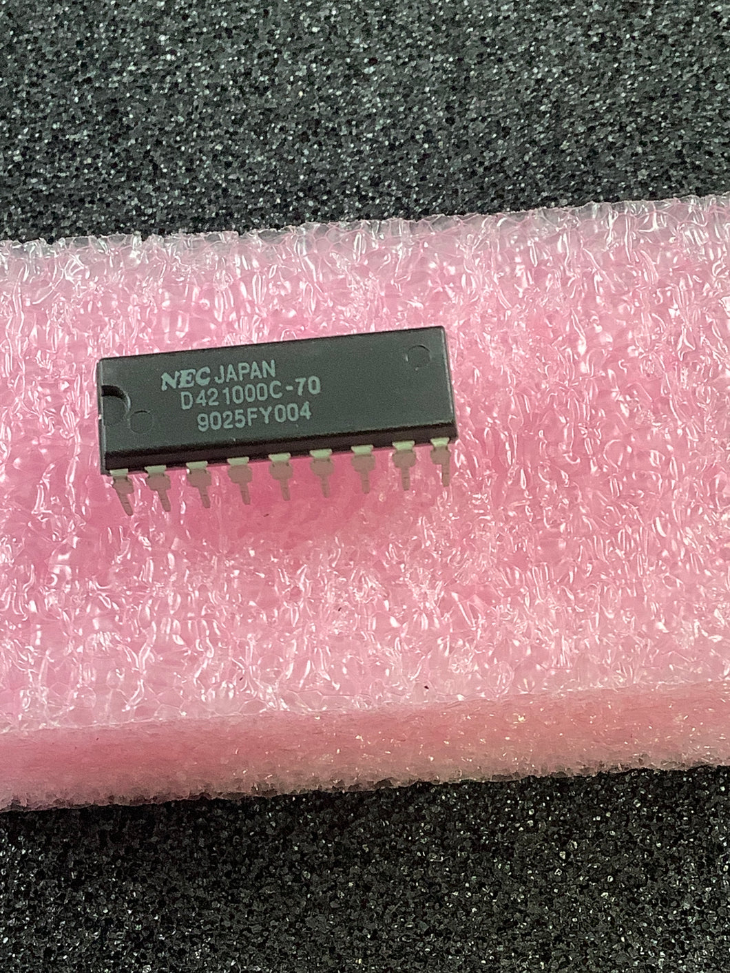 D421000C-80 - NEC - 1-megabit dynamic RAM