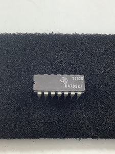 UA709CJ - TI - Monolithic High Gain Operational Amplifier