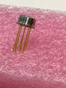 SL560C -  - 300MHz LOW NOISE AMPLIFIER.