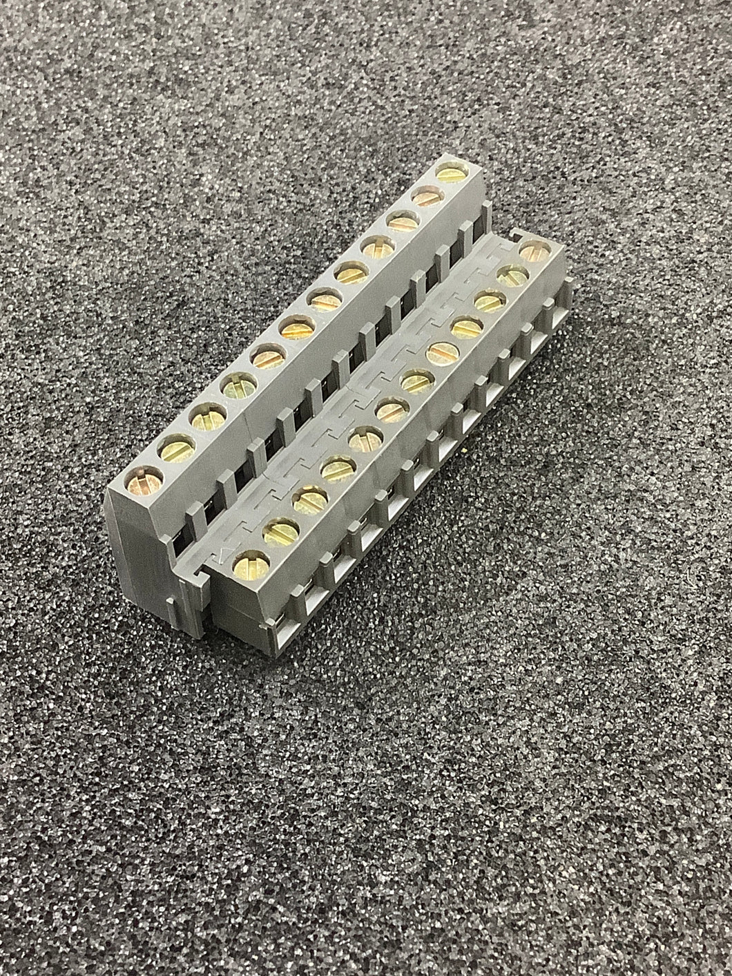 140-B-151/24 - WECO - 24 POS TWO TIER TERMINAL BLOCK, 5MM Pitch