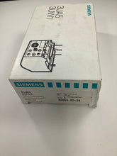 Load image into Gallery viewer, 3UA5400-2Q - SIEMENS - OVERLOAD RELAY 25-36A
