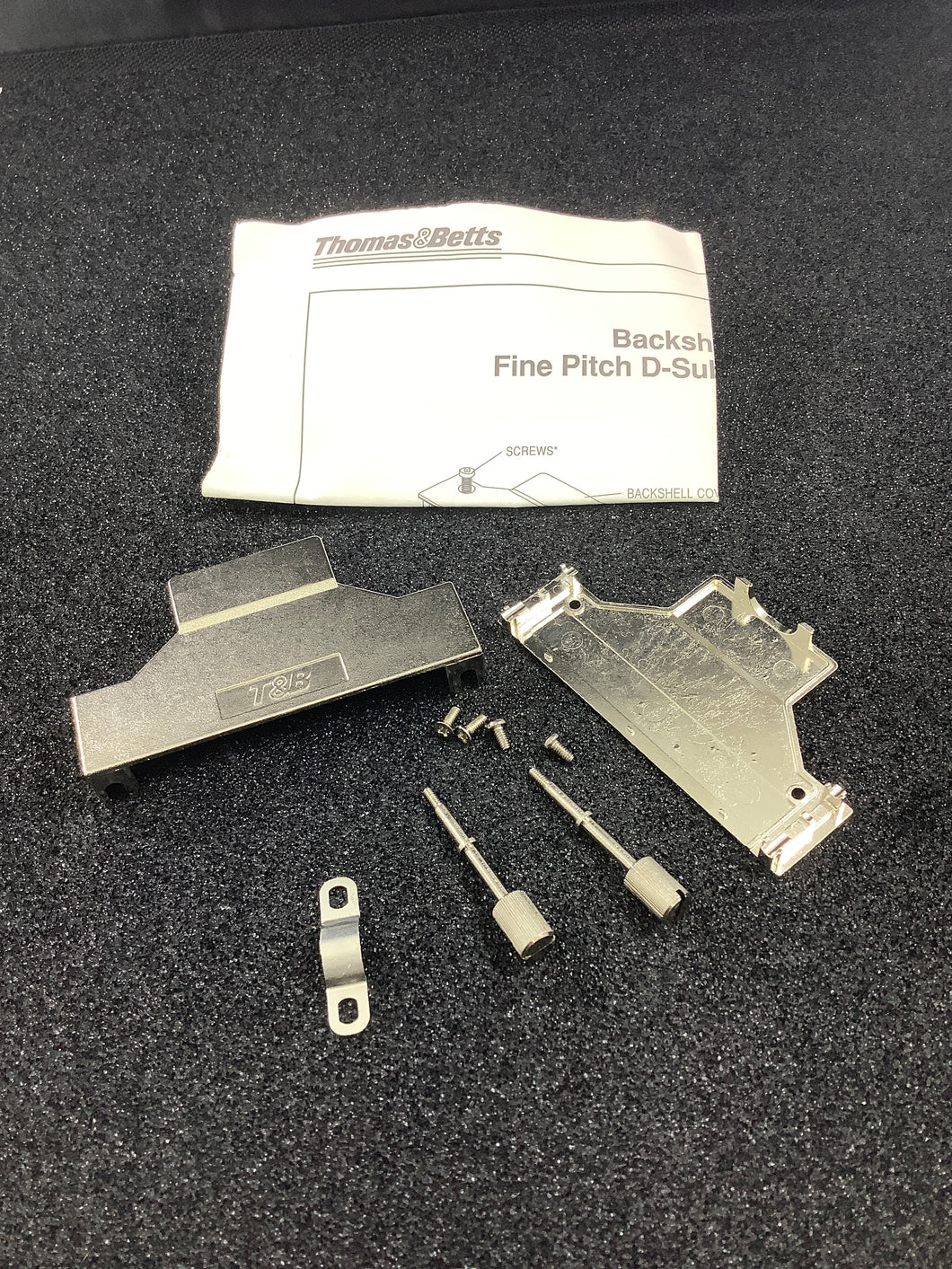 300102-080AS7 - Thomas & Betts - Fine Pitch D-Sub Backshell FOR HFM080A 80 POos.SCSI CONNECTOR