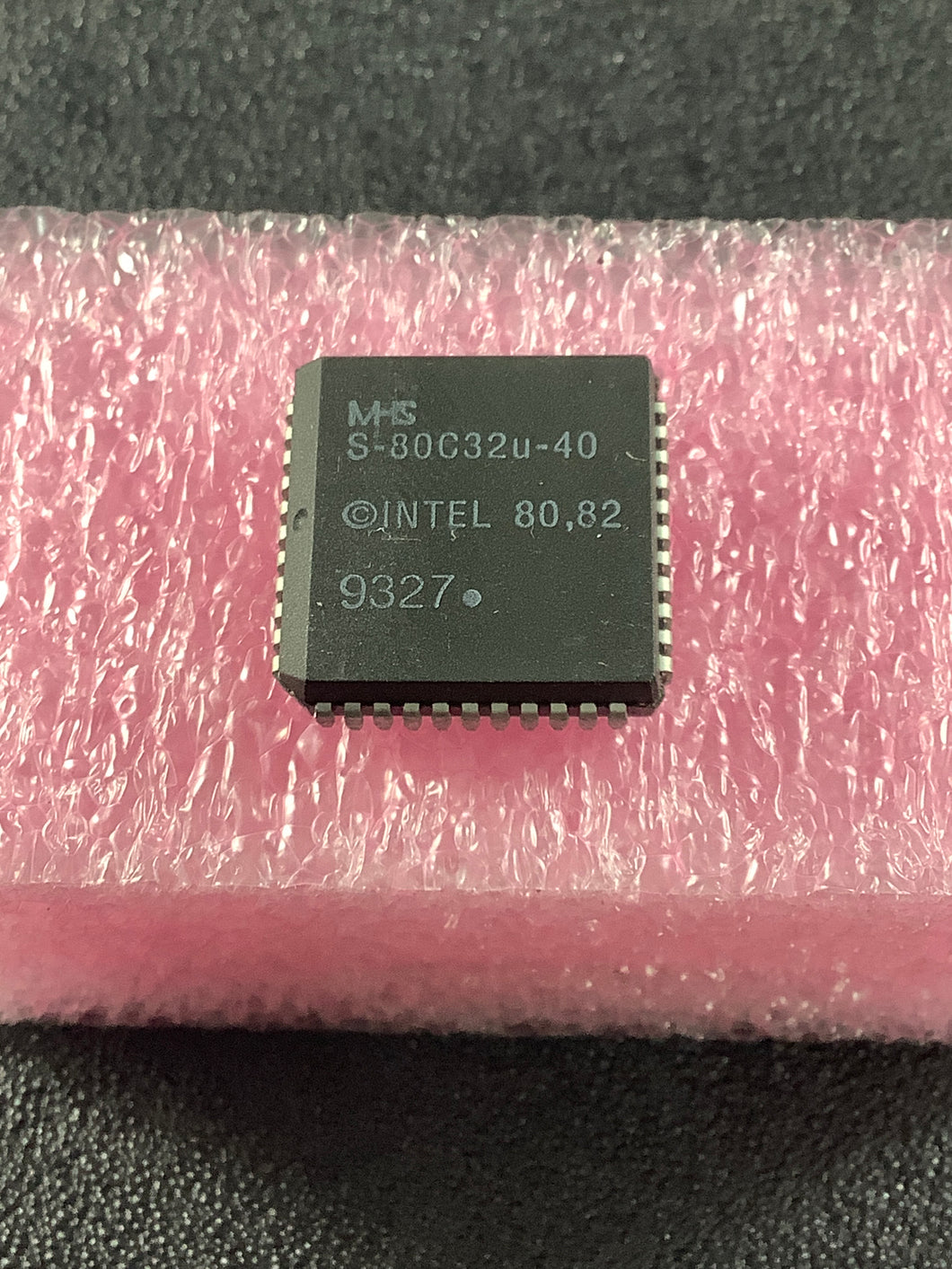 S80C32U-40 - INTEL - 8 Bit Microcontroller