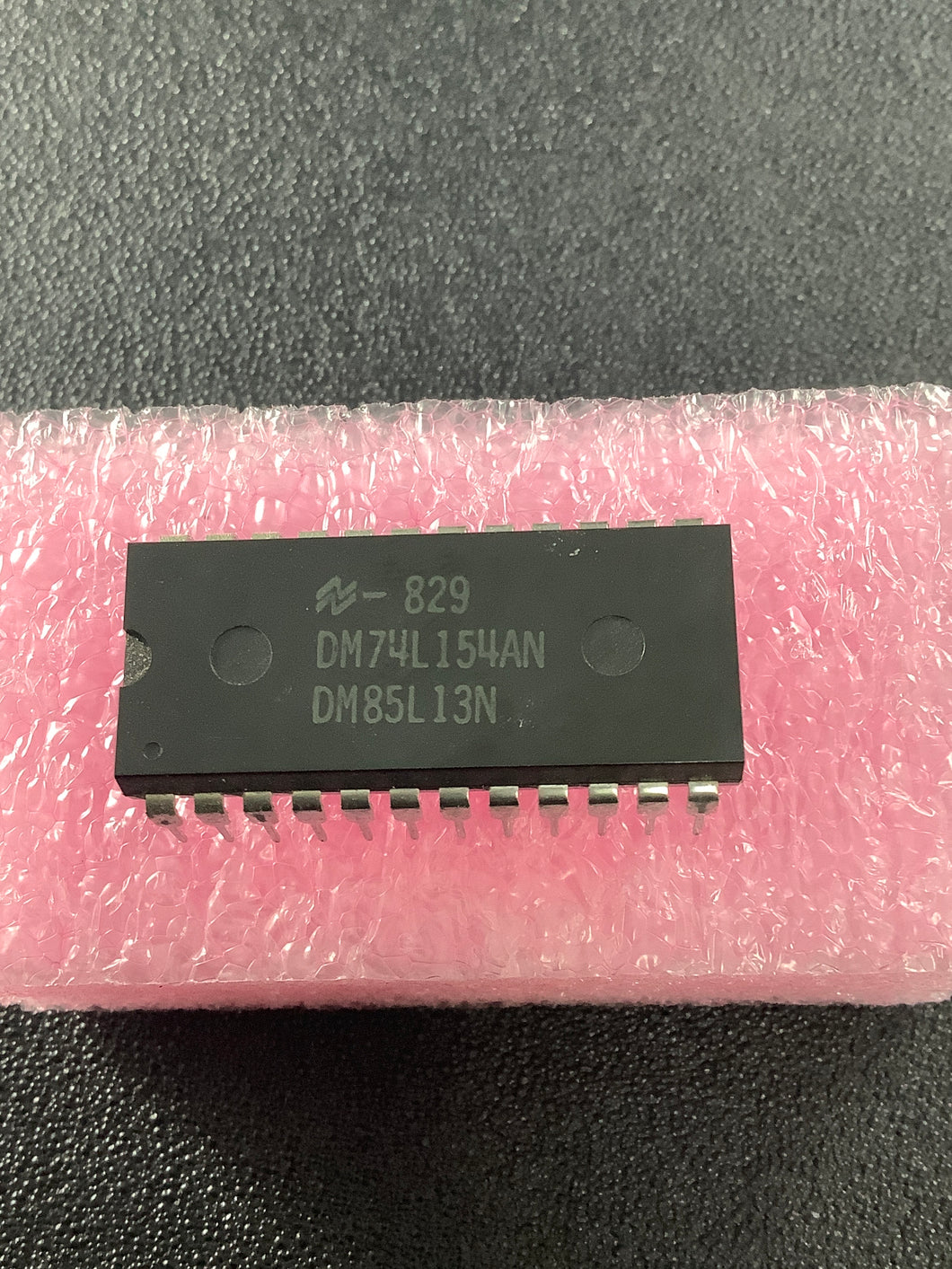 DM85L13N - NSC - 4-Line-to-16-Line Decoder  / DM74L154AN