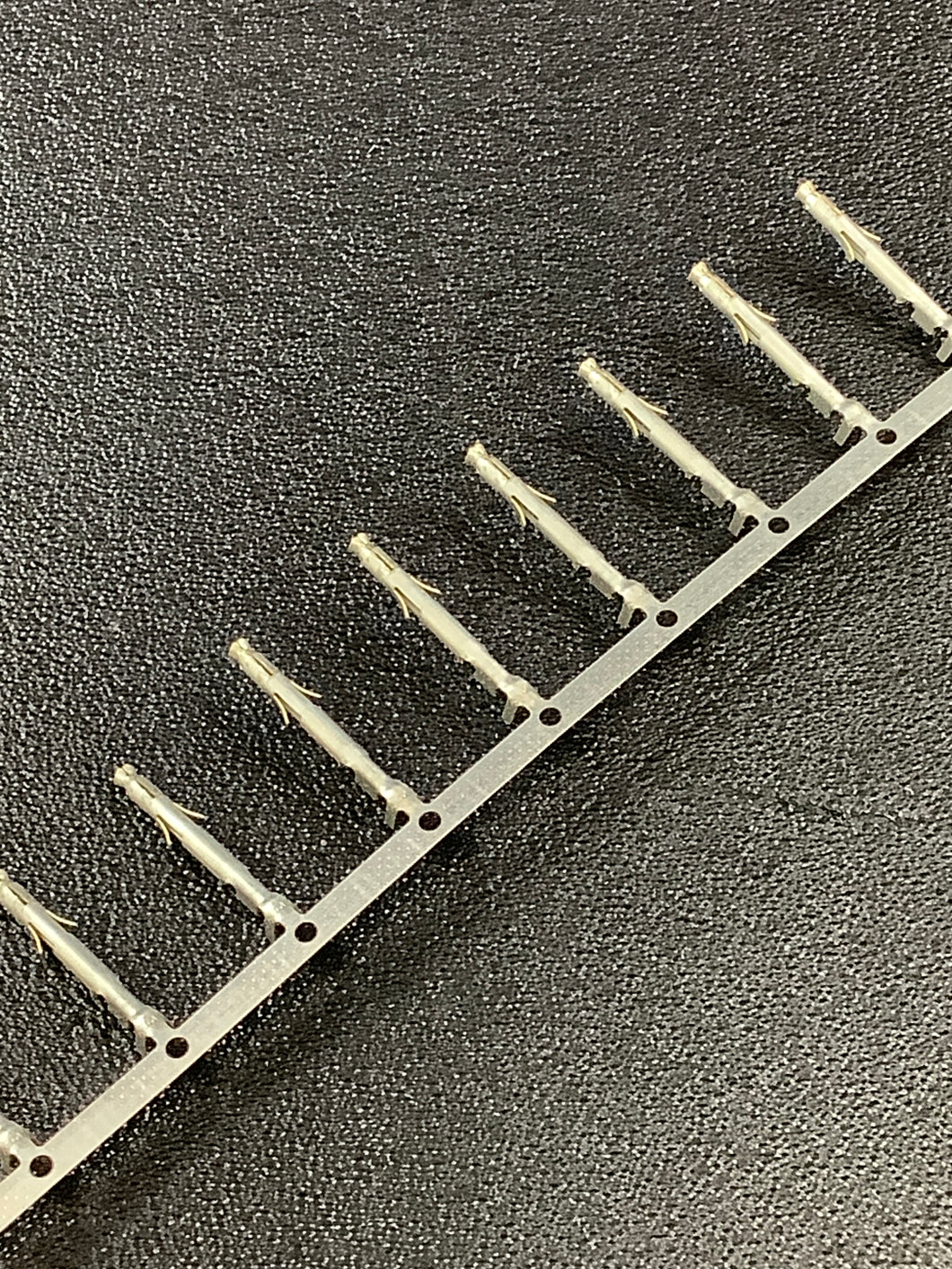 770902-1 -C - AMP - CONN SOCKET 22-26AWG TIN CRIMP, Chain Form, 100 contacts per package. Quantity Shown Available = 100 Packs.