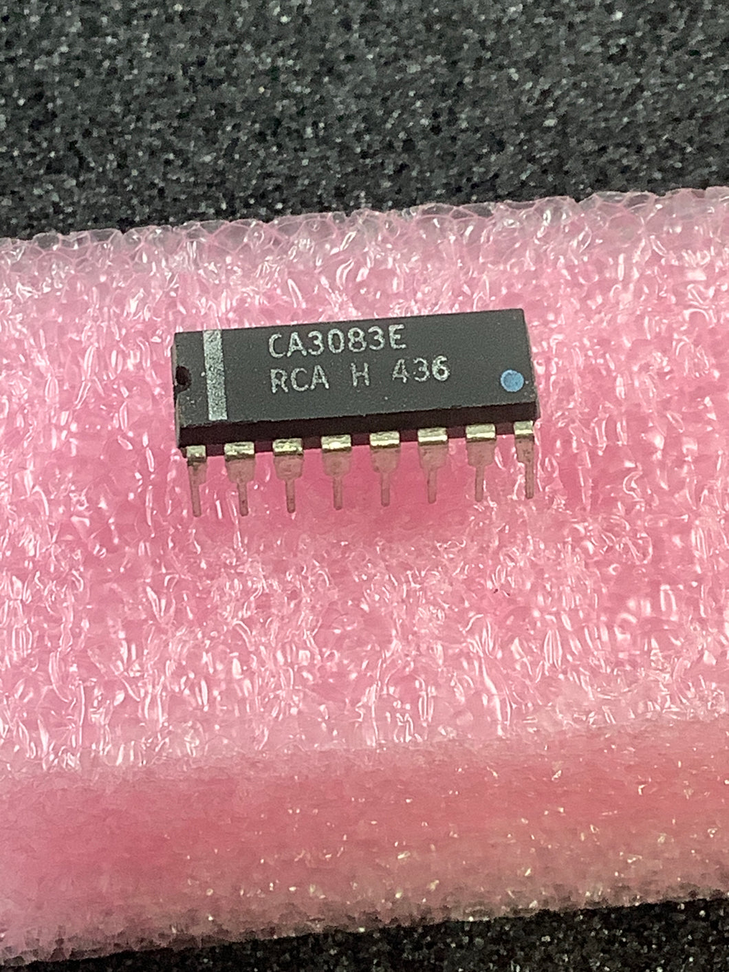 CA3083E - RCA - General Purpose High Current NPN Transistor Array, 16PIN DIP