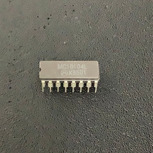 MC10104L - MOTOROLA - Quad 2-Input AND gate