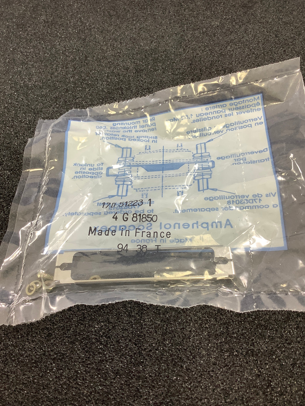 17D51223 1 - AMPHENOL - D-SUB HARDWARE