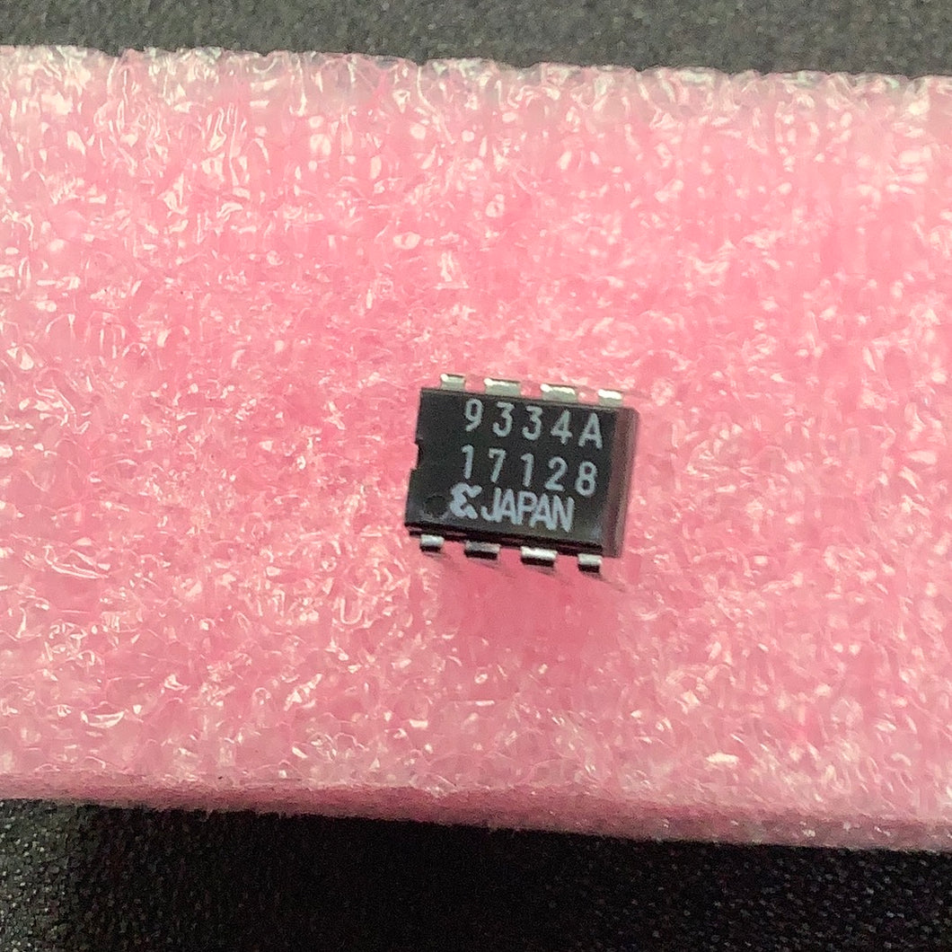 17128 -  - 8 PIN IC