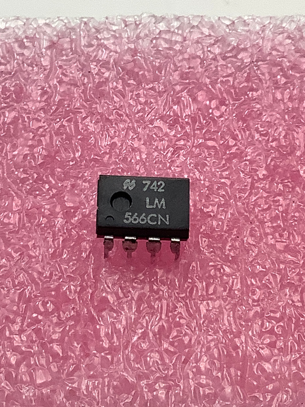 LM566CN - NSC - Voltage Controlled Oscillator