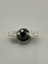 Load image into Gallery viewer, OA212 - SELCO - THERMO SWITCH/NC/OPEN AT 212 F
